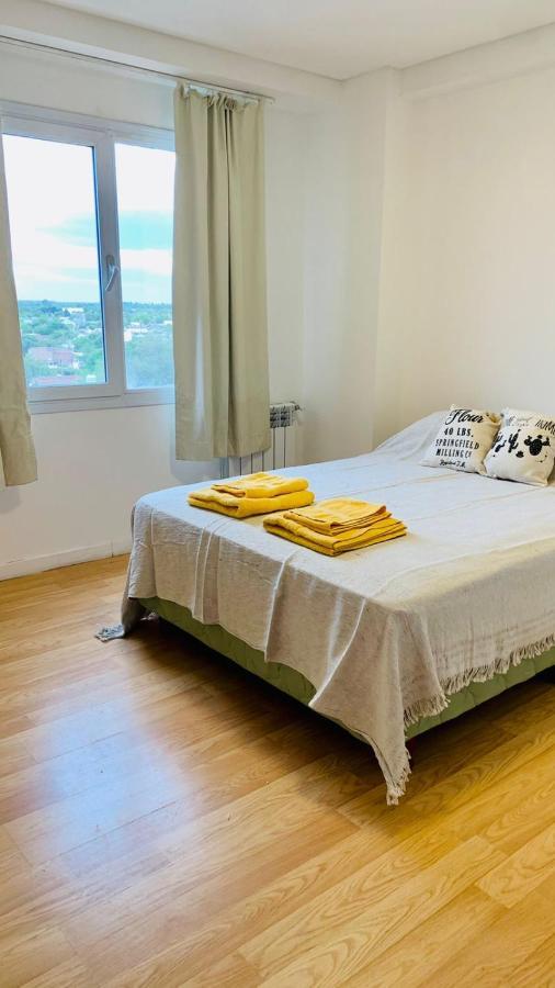 Jardines De Esmeralda Cipolletti Apartment Екстериор снимка